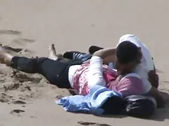 أراد رجل ممارسة الجنس مع امرأة أخرى وحصل سكس جديد روعه على شكل تحول جنسى