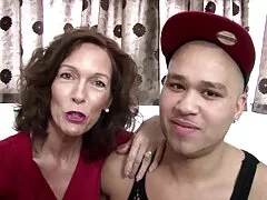 Rusachka يصبح أفلام سكسي جديد ألعوبة للزنجي