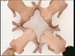 حاوية في ثوب وفي الكعب جديد ترين فيلم هاي سكسي Foxy Dee يرضي الصلع مع الجنس الشرجي